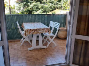 Appartement T3 avec WIFI et terrasse, à 300m du centre et plage de Collioure, dans résidence calme. - FR-1-309-246